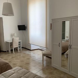 Camera tripla classica